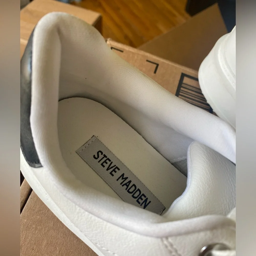 Steve Madden Charlie Platform Sneaker - Picture 3 of 9